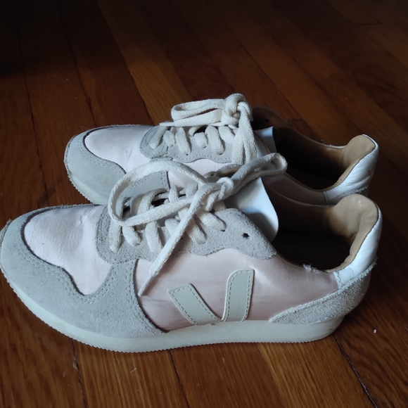 Veja Shoes - Veja special edition sneakers